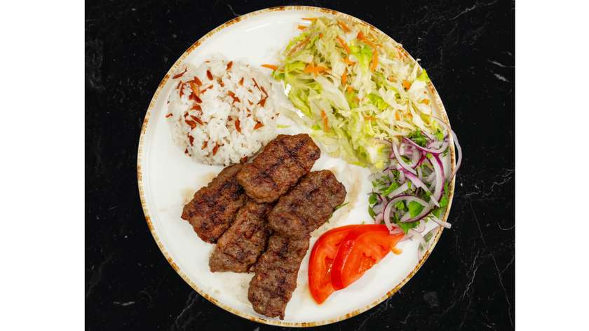 Kasap Kotlet na Talerzu