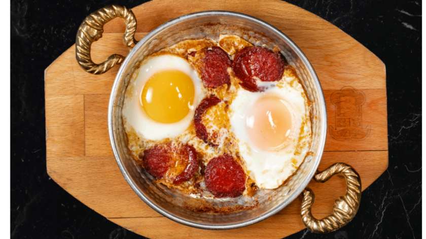 Jajko z Turecką Kiełbasą