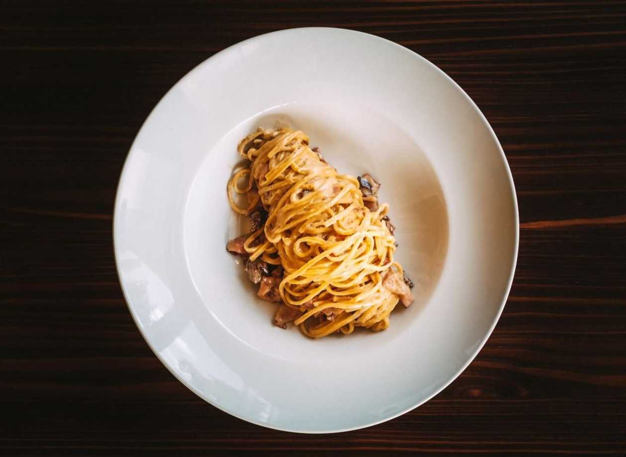 46. Linguine alla carbonara