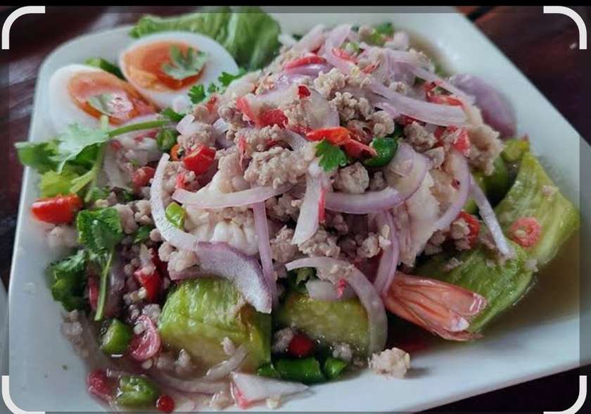 S9 : YUM MAKUEA MUANG