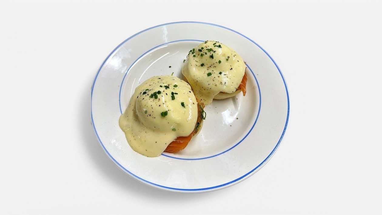 Eggs Benedict with Salmon