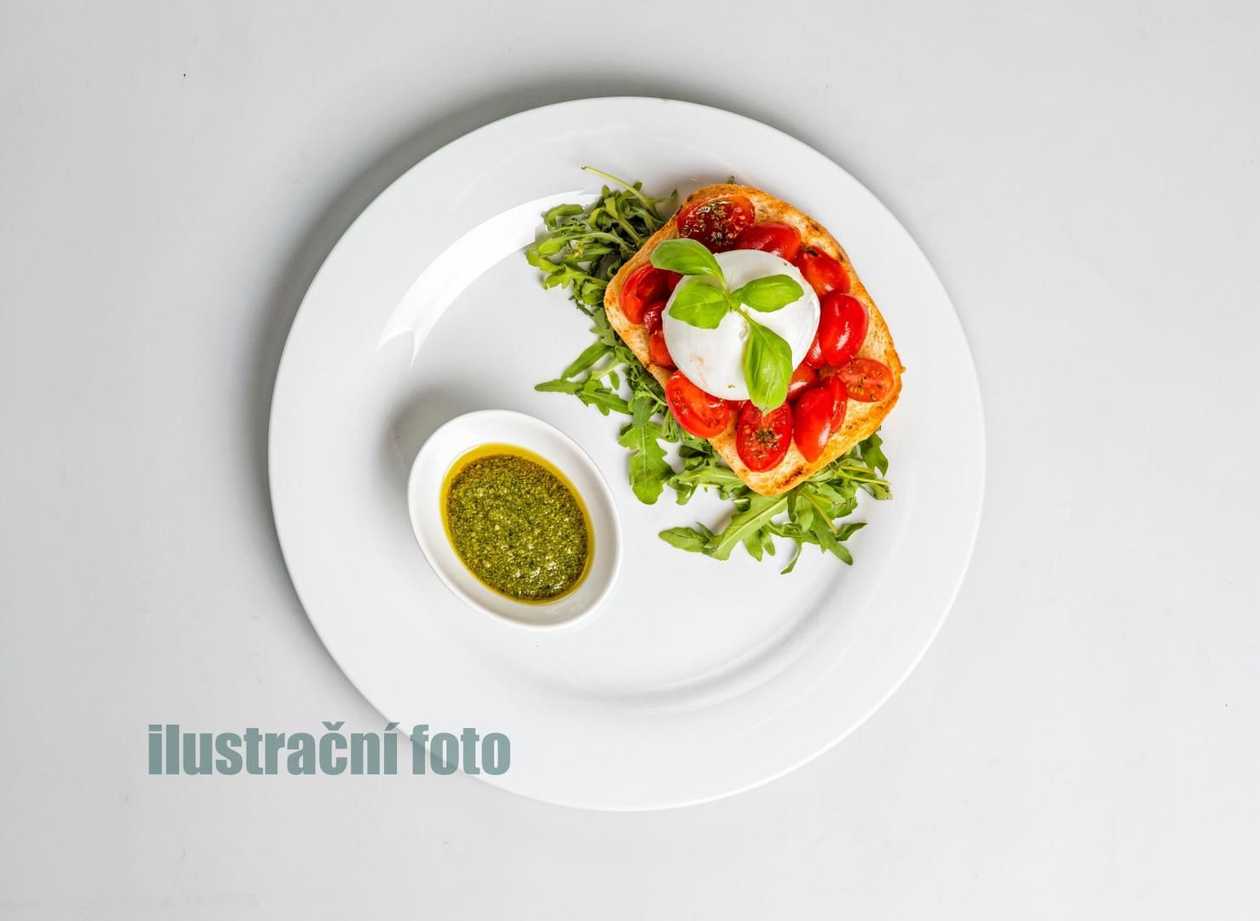 5. Bruschetta pomodoro