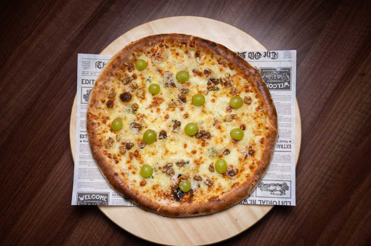 Pizza cinque formaggi