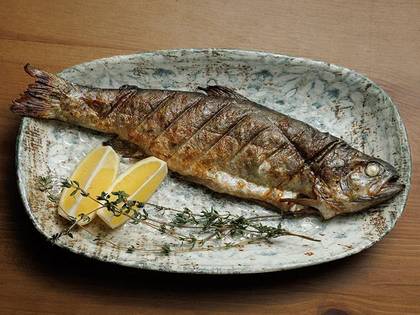 Форель річкова на мангалі