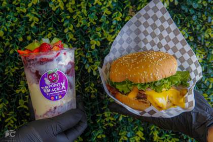 500 ml Açaí Combo + Hamburger