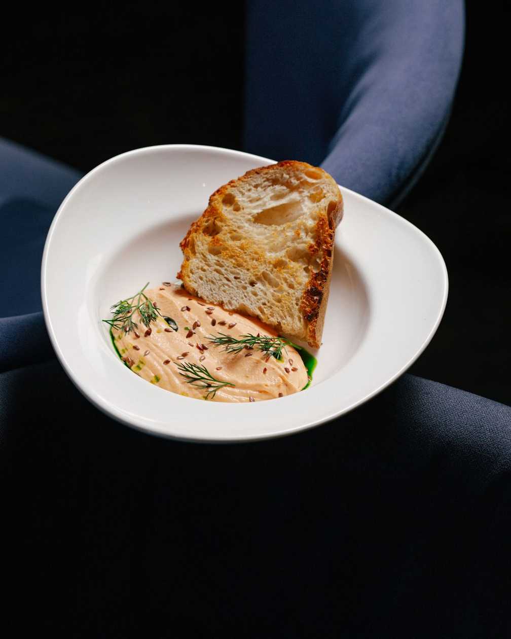 Smoked salmon teramsalat