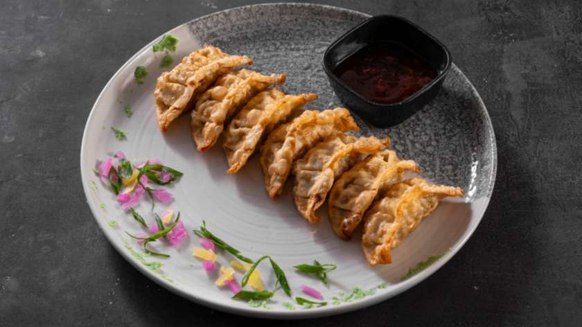 Kurczak & warzywa gyoza box