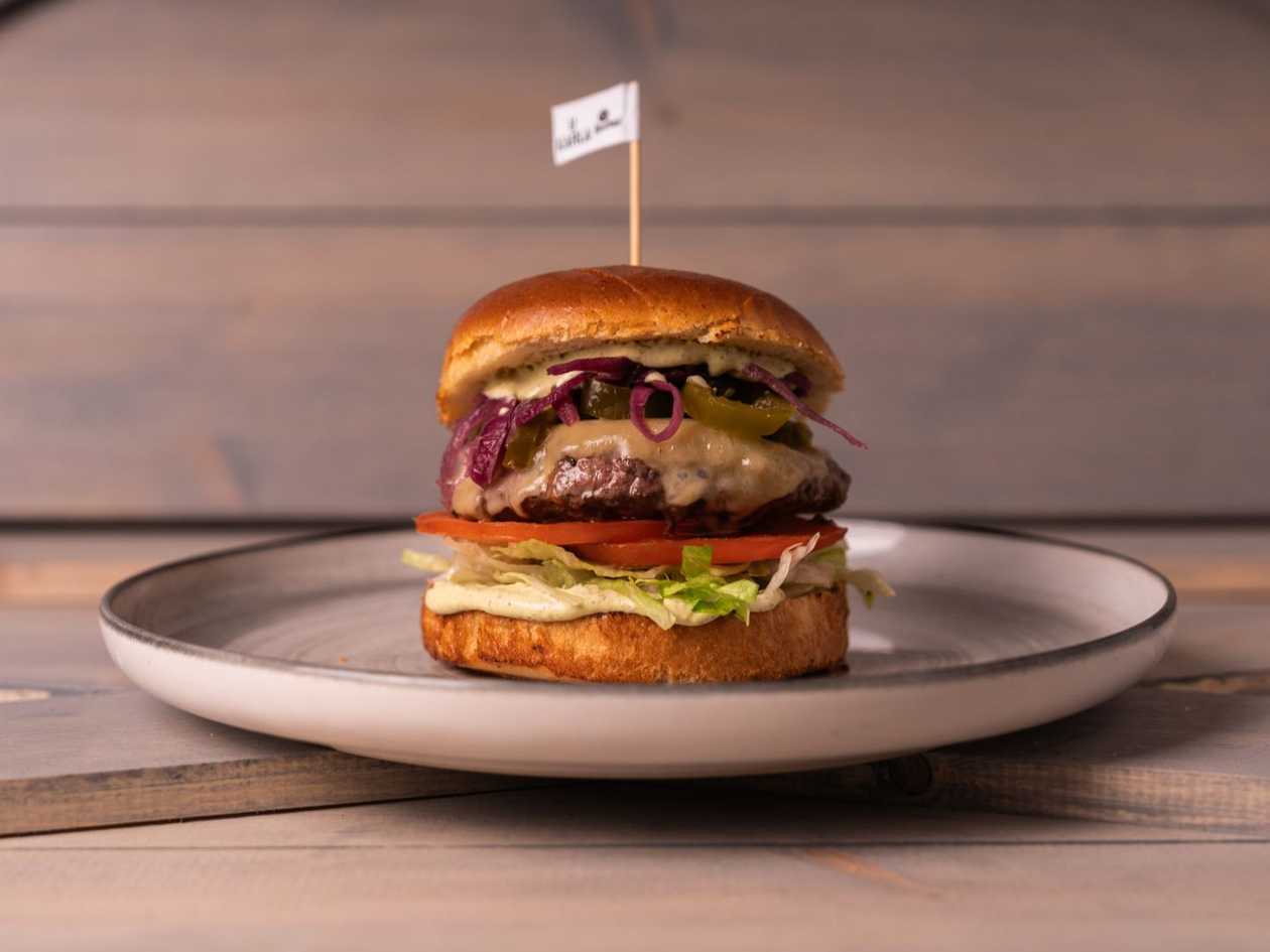 Simply The Best Burger  🌶️🌶️🌶️