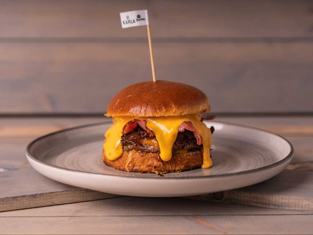 Cheddar Cheeseburger