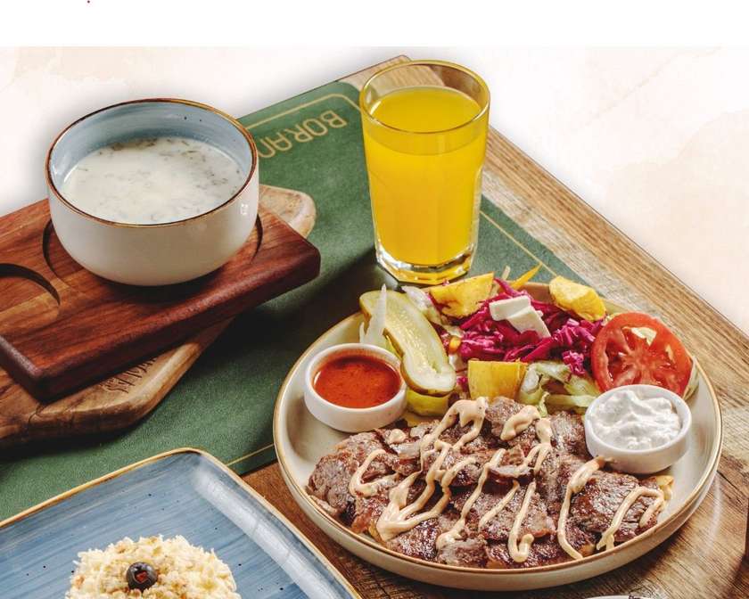 Business lunch ( Xırt-xırt ət dönəri,şorba,salat,içki )