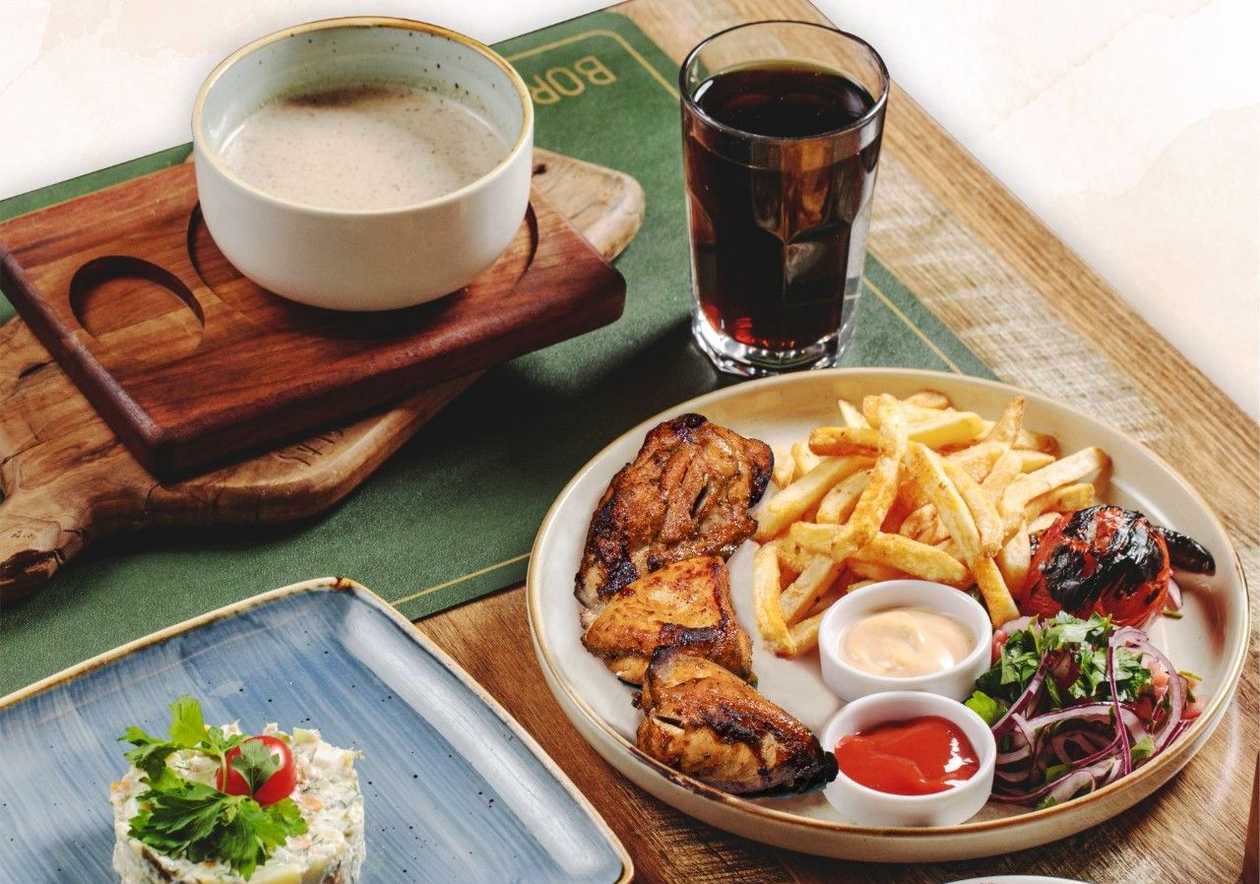 Business lunch (Sümüklü toyuq şiş,şorba,salat,içki )