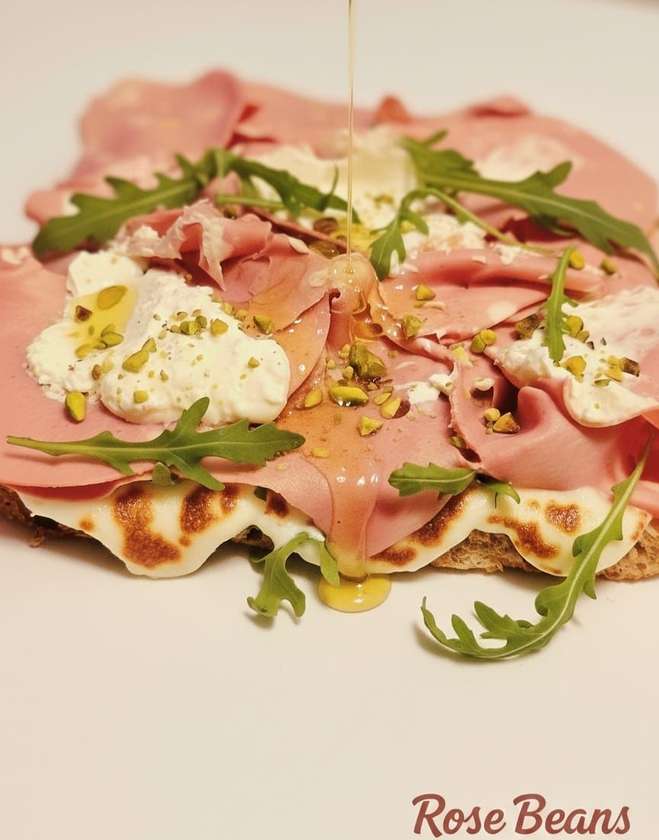 PARTY PANINI MORTADELLA  1KG - 1.2KG  + 1L FREE JUICE