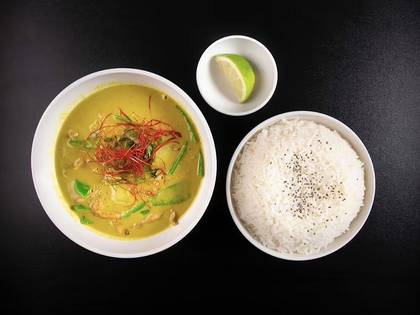Green Curry with Chicken, Melon and Sugar Snap Peas