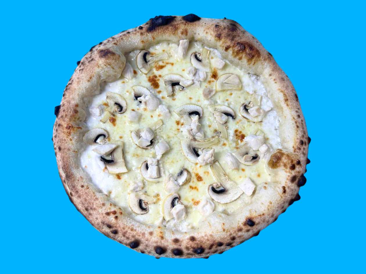 Pizza pollo e funghi