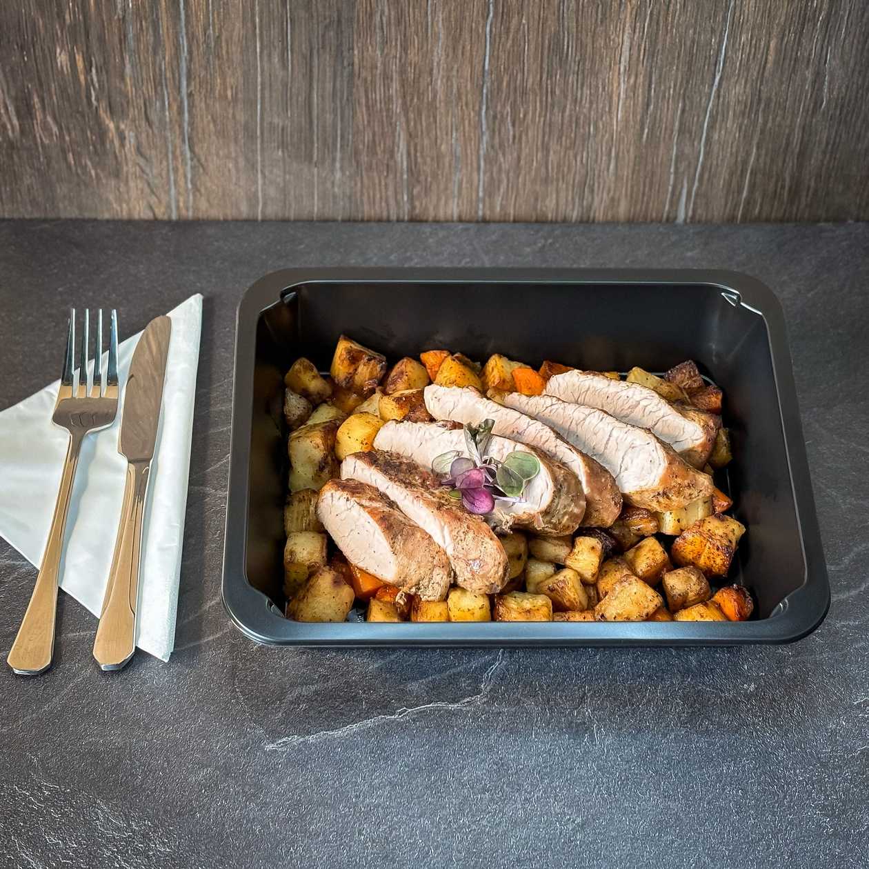 Grilovaná vepřová panenka, pečená kořenová zelenina /9/