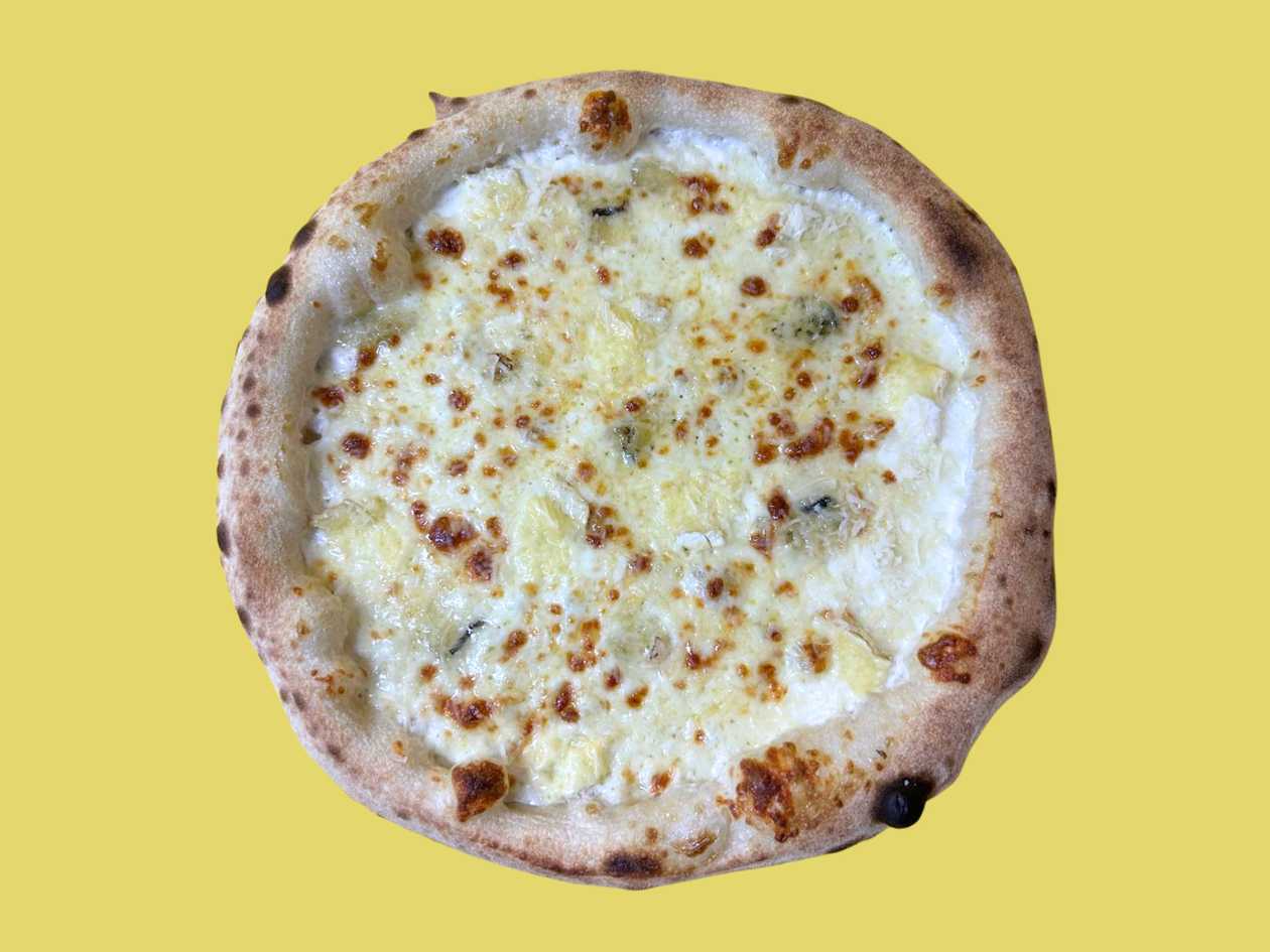 Quatro formaggi pizza