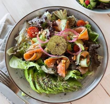 Salada de Salmão e Pepino