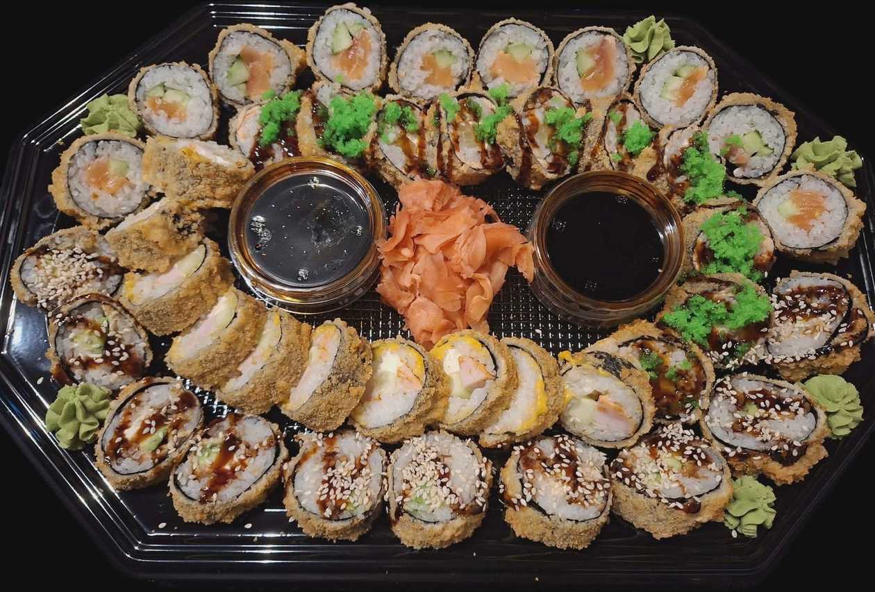 Keptų suši padėklas