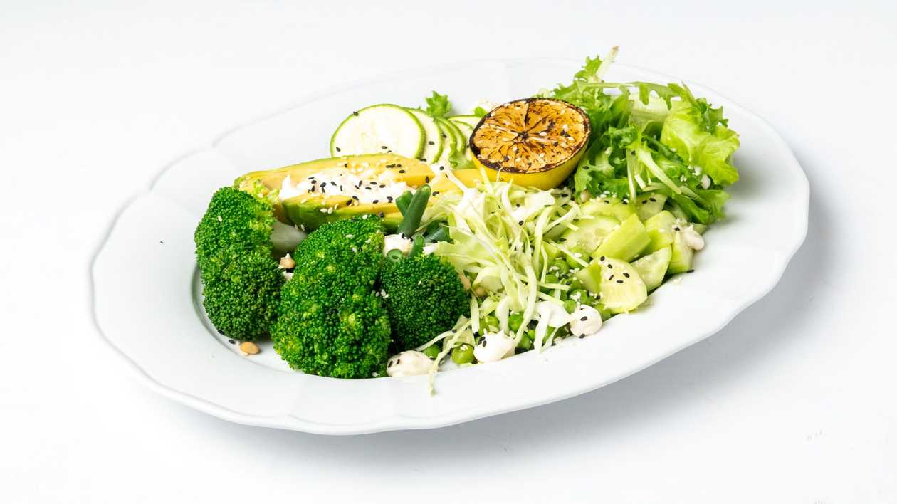 Μεγάλη πράσινη σαλάτα