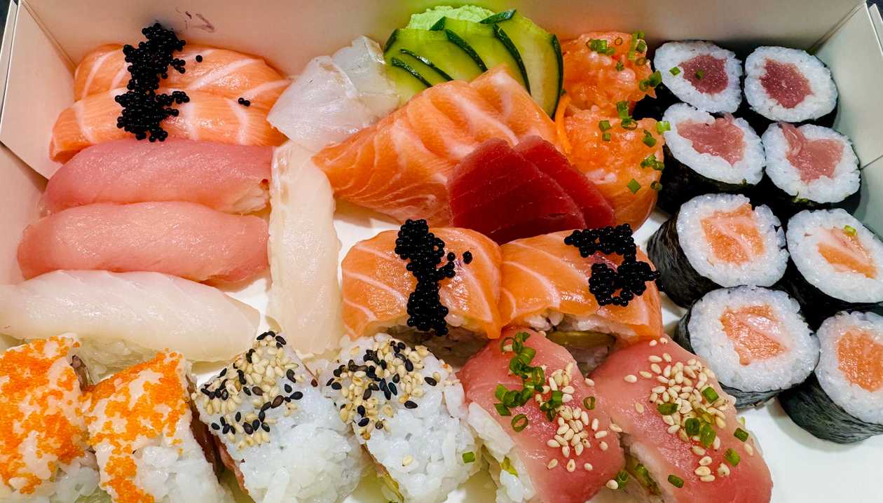 Tradicional Sushi e Sashimi (32 Peças)