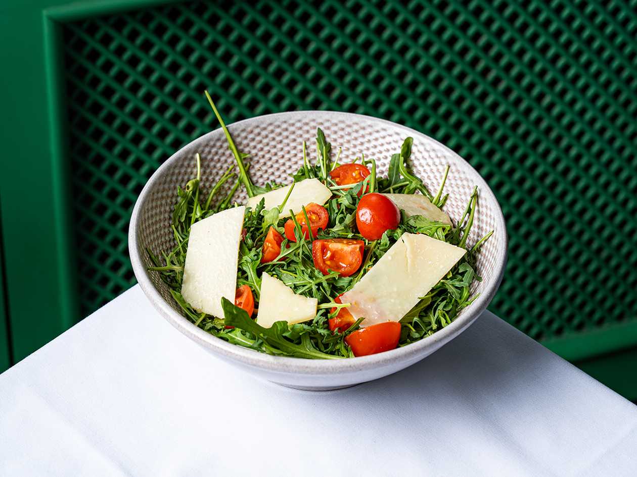 Salata rucola si parmezan