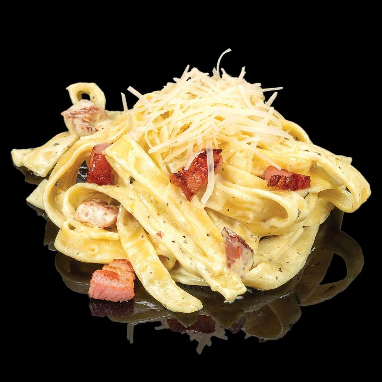 Талиателе Карбонара с пармезан