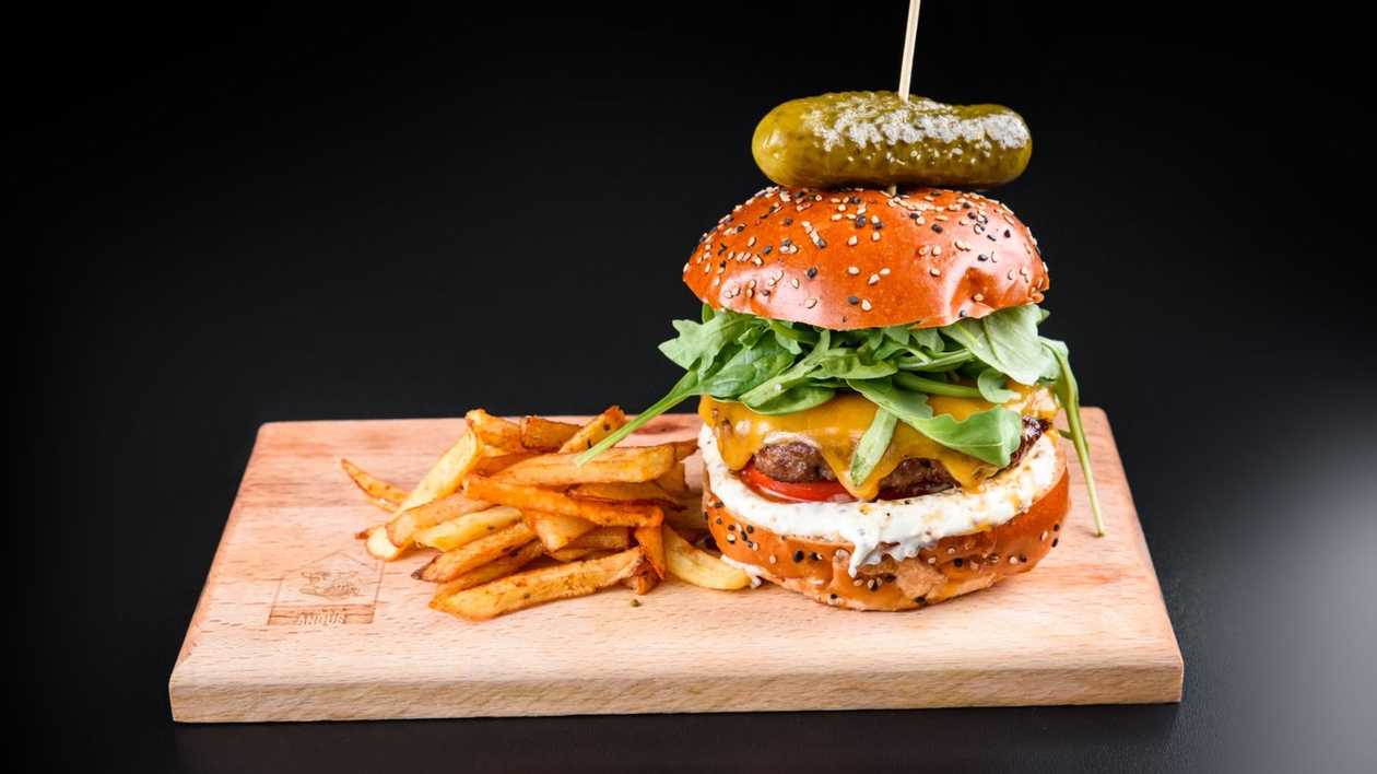 Meal of the day Angus House Burger