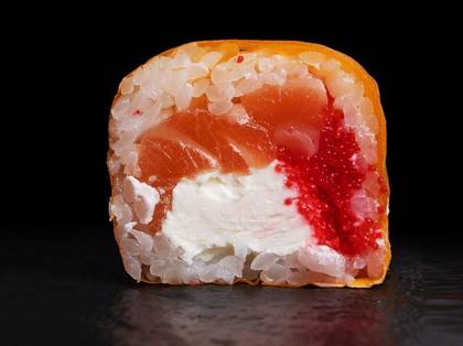 МАМЕНОРІ З ЛОСОСЕМ РОЛ