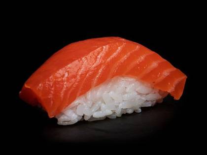 НІГІРІ З ЛОСОСЕМ