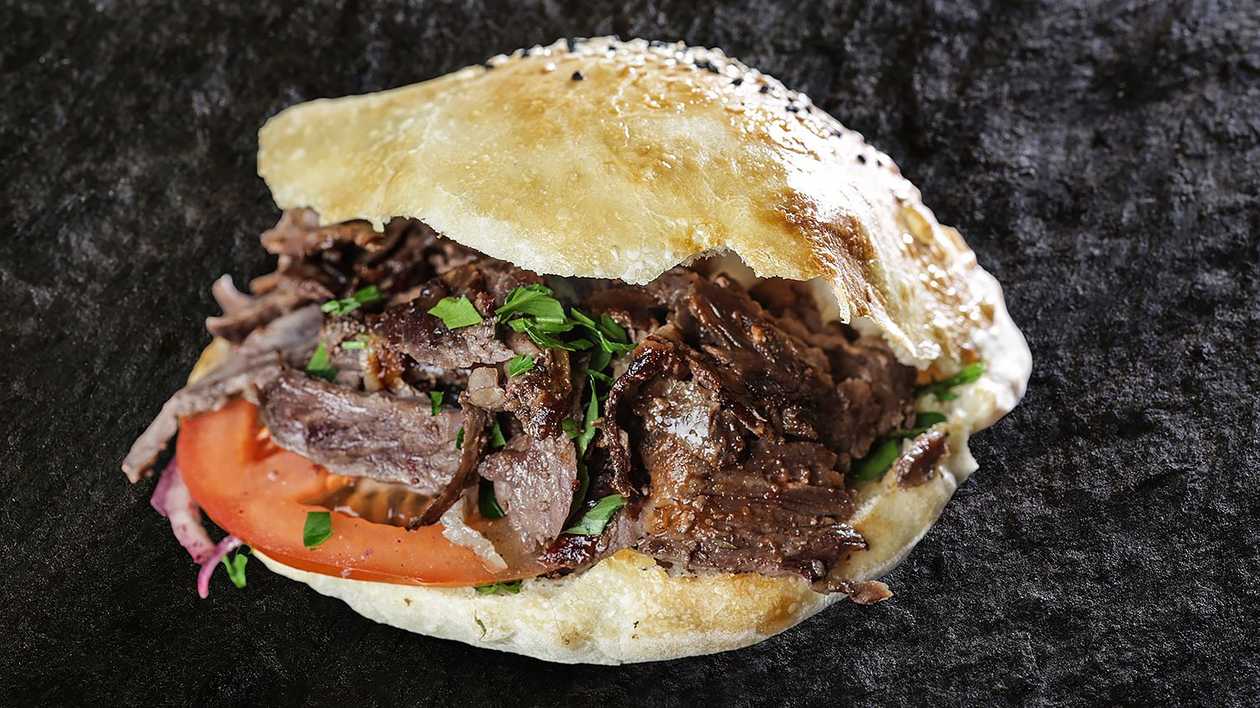 TOMBIK DONER DE VITA SI BERBECUT AMESTEC