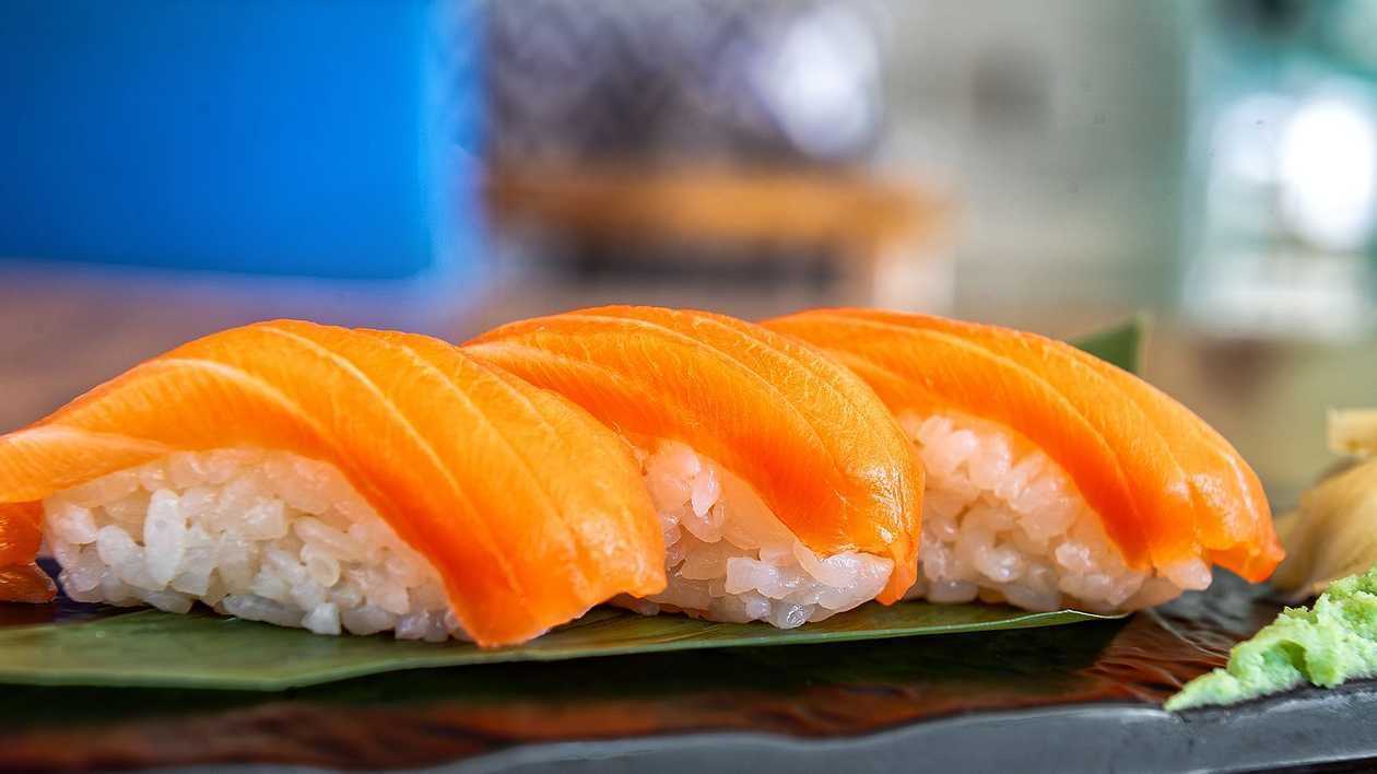 Salmon Nigiri (3pcs)
