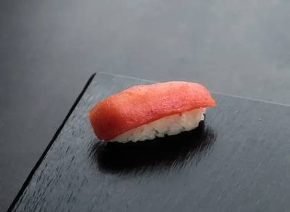 Nigiri tuna