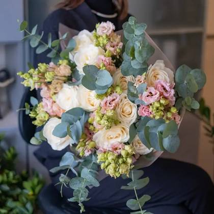 Flower Bouquet Royal Charm