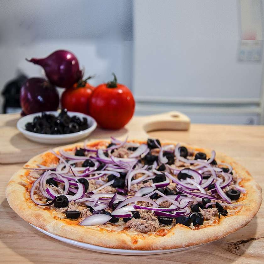 Pizza Al Tonno