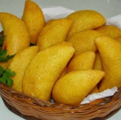 Corn Pastry with Tuna Filling Kasa Crioula Style