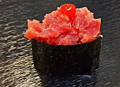 Gunkan Spicy Tuna