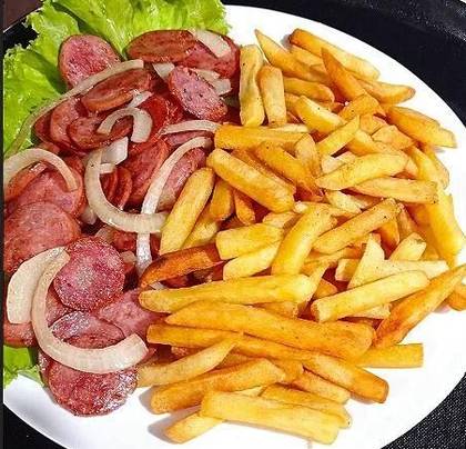 Calabresa Pizza with Onion