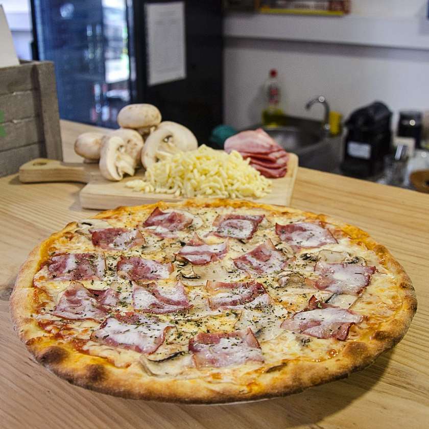 Carbonara Pizza