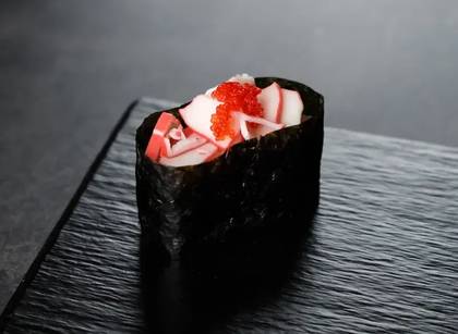 Gunkan kani tobiko