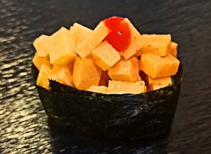Gunkan Spicy Tamago
