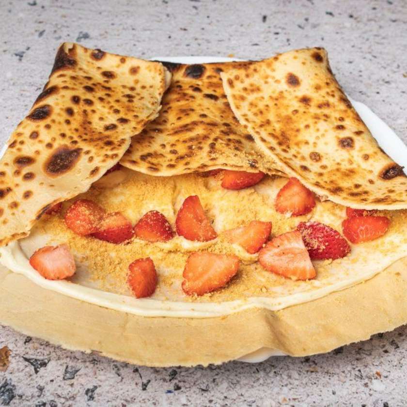 Strawberry Cream & White Chocolate Crepe