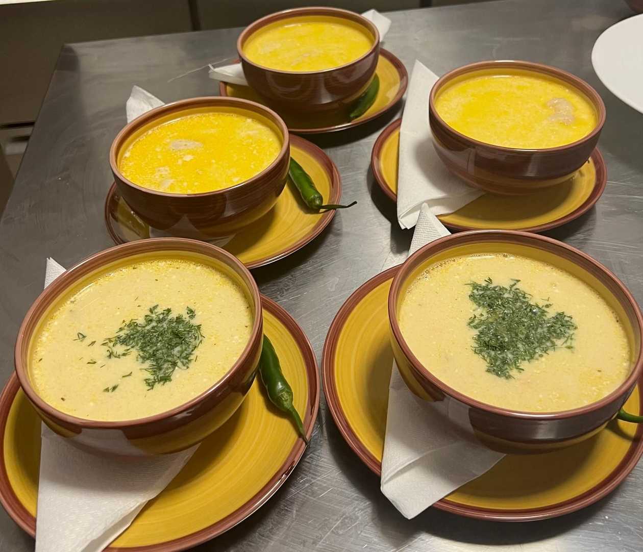 CIORBA DE PUI A LA GREC