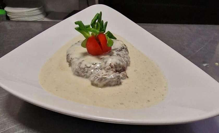 Muschi de Vita cu Sos Gorgonzola