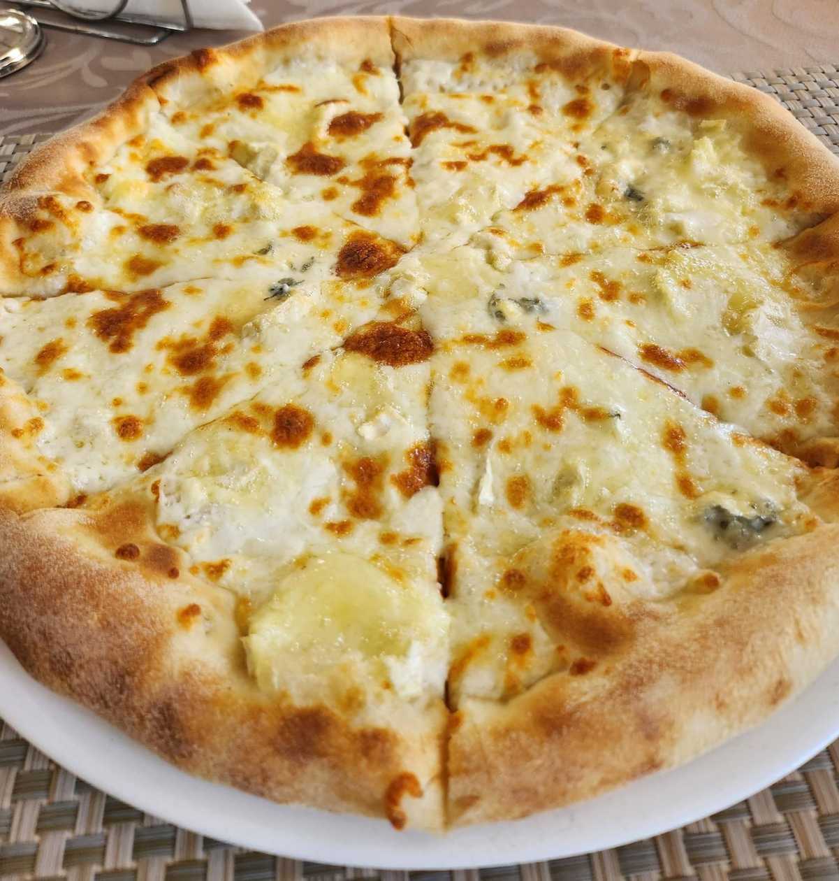 Pizza Quatrro Formaggi