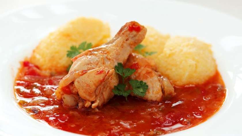 Ostropel de pui cu piure