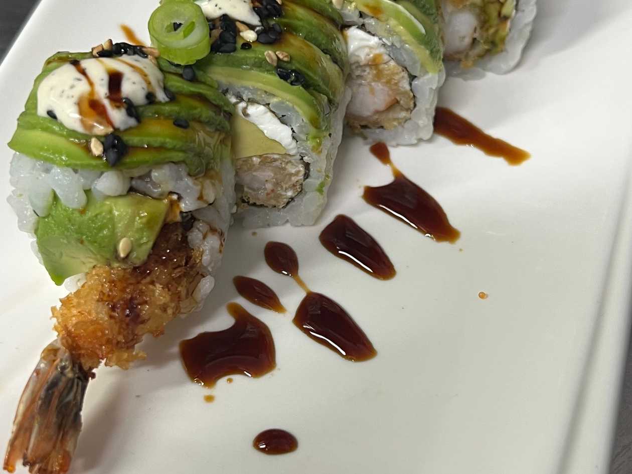 Dragon maki 8 Pcs