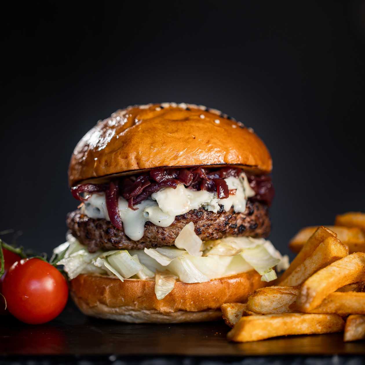 Burger Blue Cheese cu cartofi prajiti/wedges - D