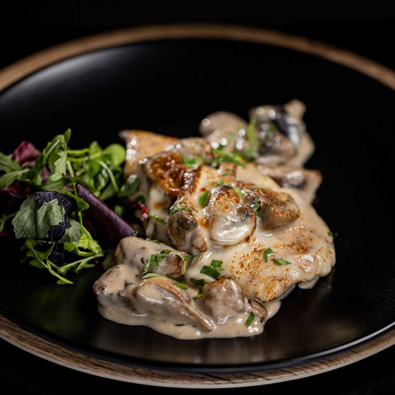 Pui cu sos de ciuperci gratin