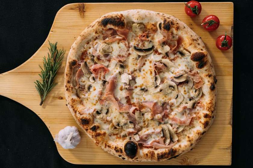 Prosciutto e funghi