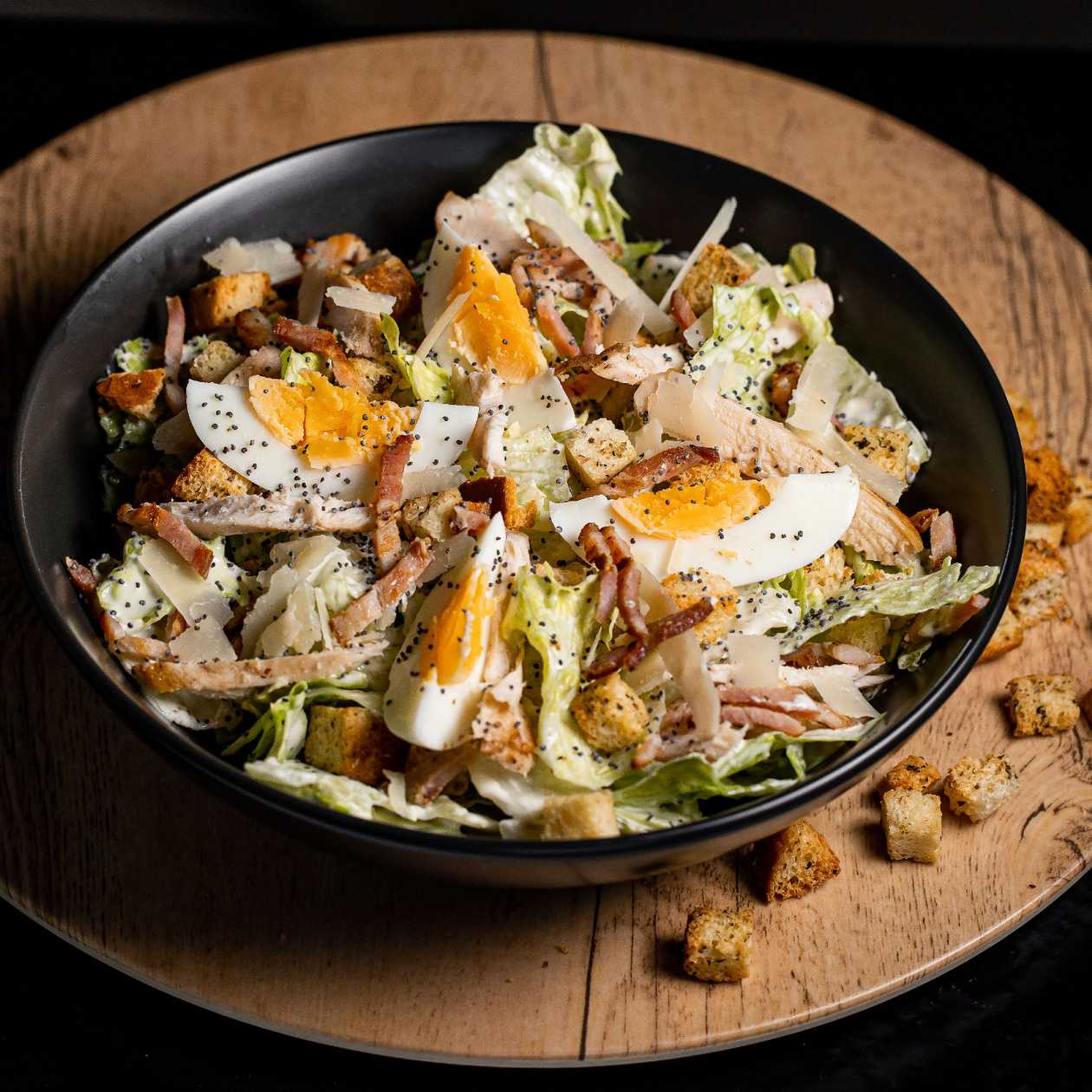 Salata caesar cu pui